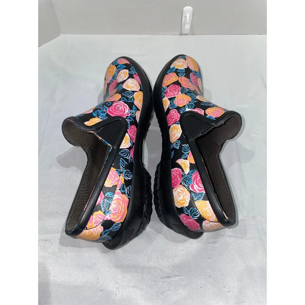 Bogs Patch Slip Rose Waterproof Garden Shoes Floral Black Multi 72742-009 Size 9